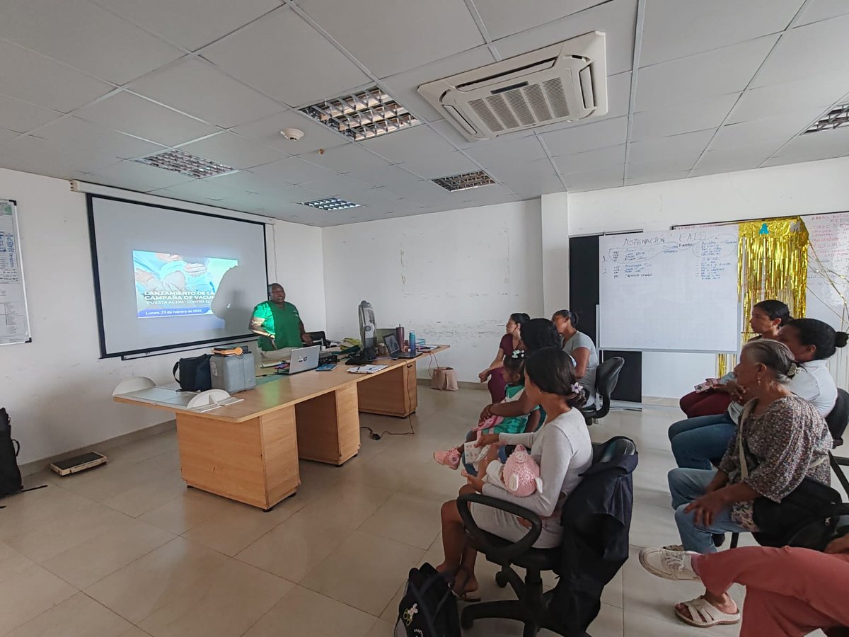 SaludImbabura's tweet photo. 📍#Muisne | CS Tipo C Muisne #Distrito08D03Salud
Realiza salud lanzamiento de campaña vacunación contra el sarampión en Ecuador es un esfuerzo importante para proteger a la población, especialmente a los niños y grupos vulnerables
#ElNuevoEcuadorResuelve. https://t.co/I5rgOCFjTA