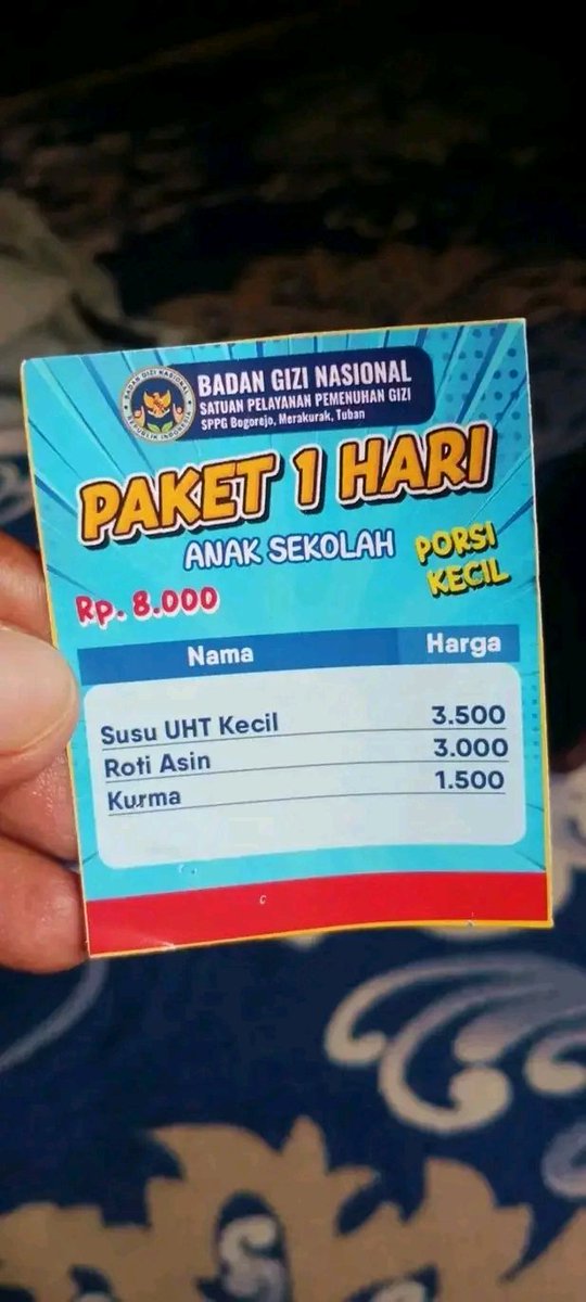 ikeyiop's tweet photo. Ini MBG ditempat gue, ditempat lain ada kayak gini ga 🤣
#MBG #makanbergizigratis https://t.co/ZBgAvF50Rm