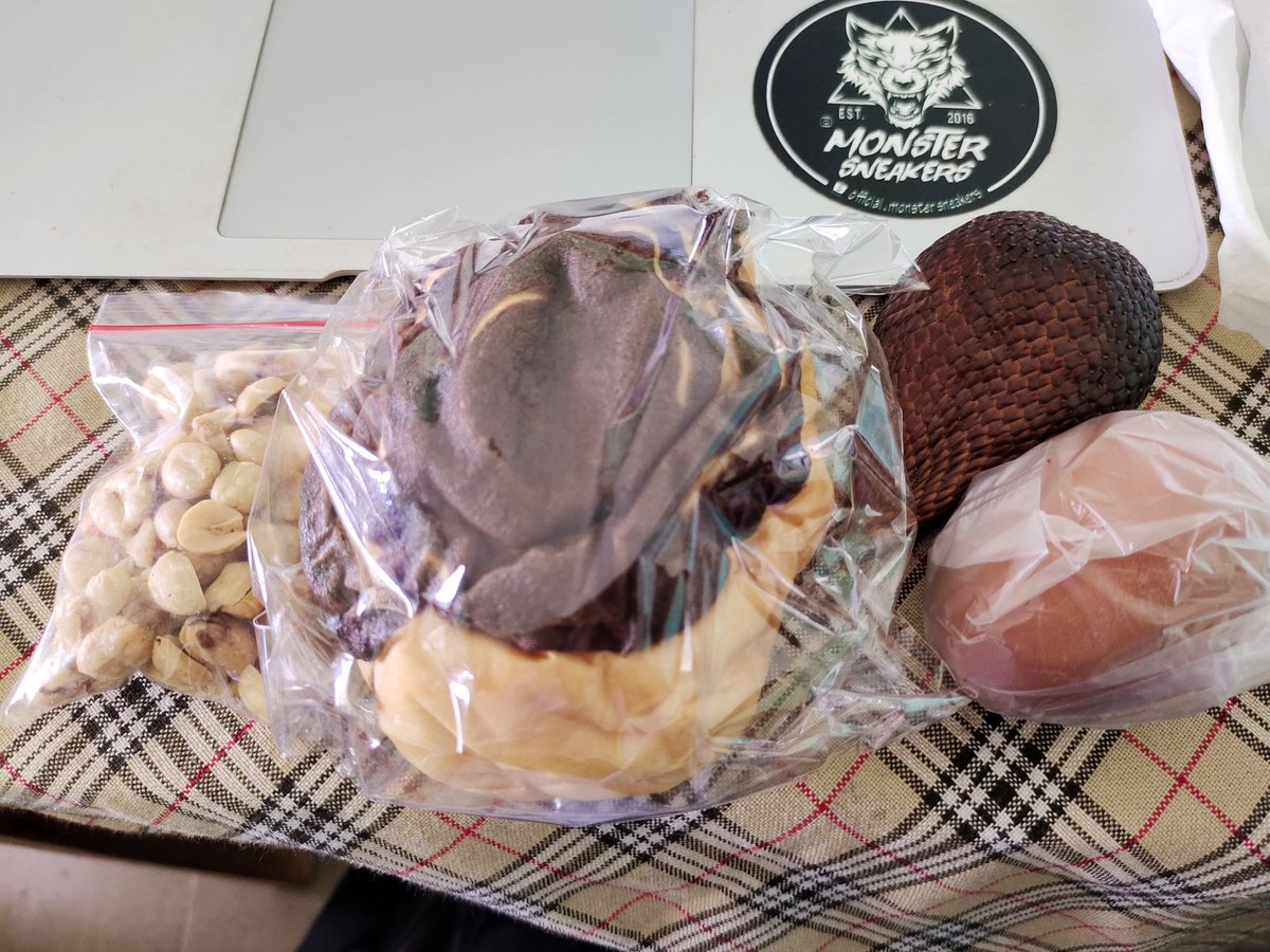 Langitnansenja's tweet photo. @jawafess Salak siji, nek gak ngunu jeruk kecut kadang busuk sisan. Rotine gak jelas, kadang jamuren https://t.co/eNLDOQ4Twi