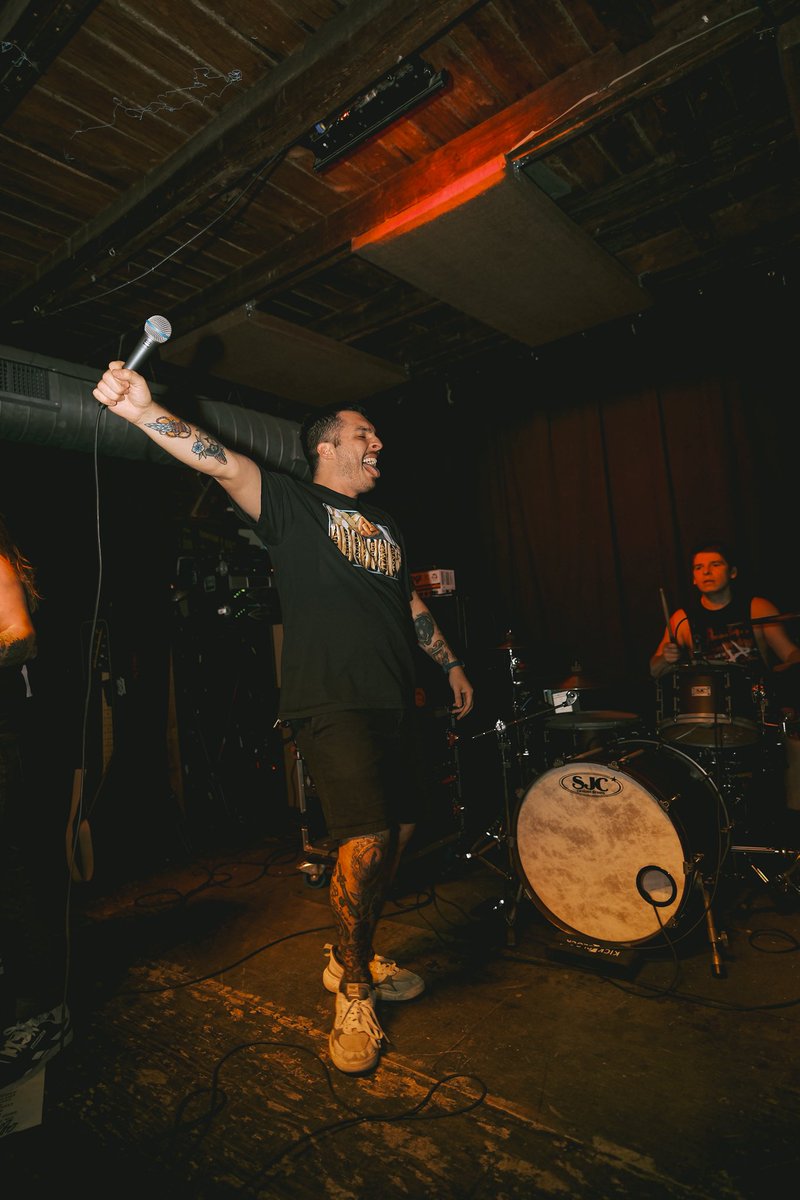 Reilly’s Bad Photos tweet media