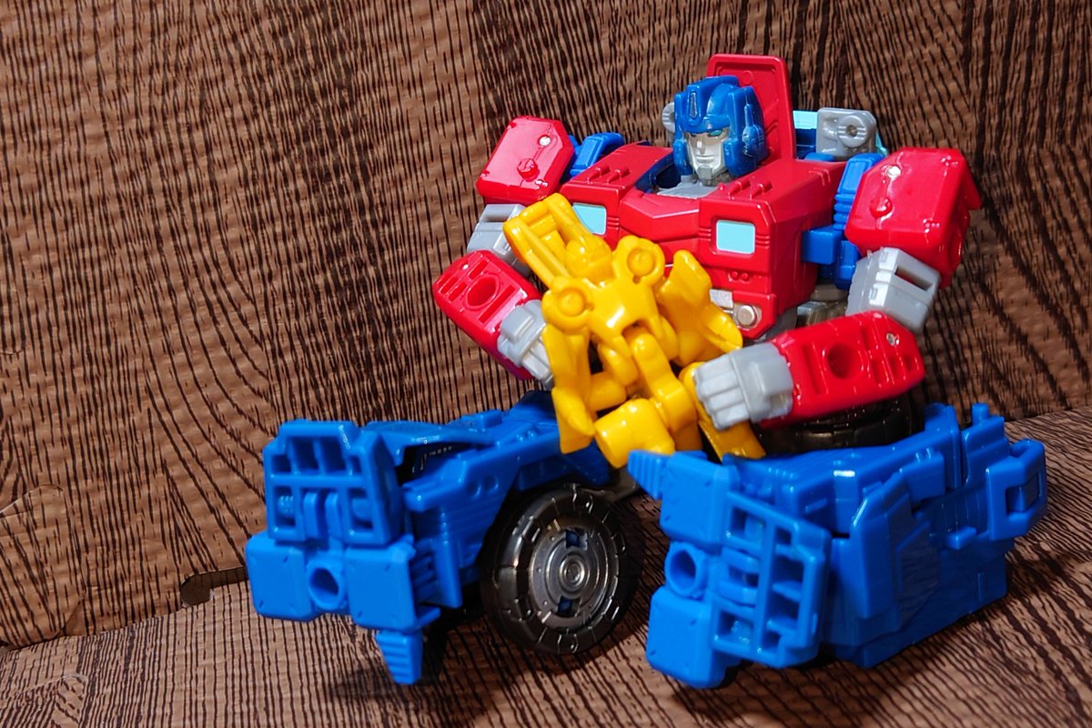 お昼休みに一枚だけTF玩具写真を貼ろう