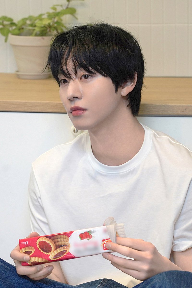 Behind the Scenes] #AhnHyoSeop 2026 Season's Greetings