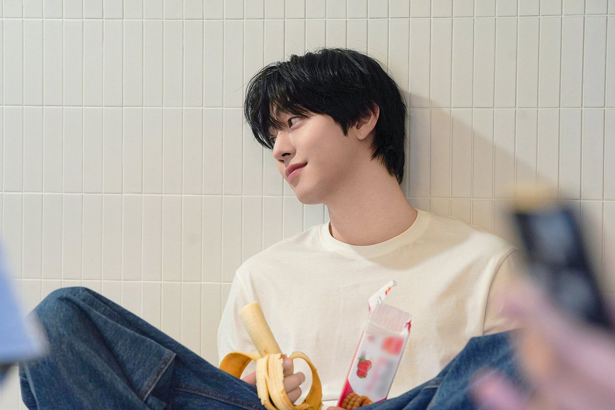 Behind the Scenes] #AhnHyoSeop 2026 Season's Greetings