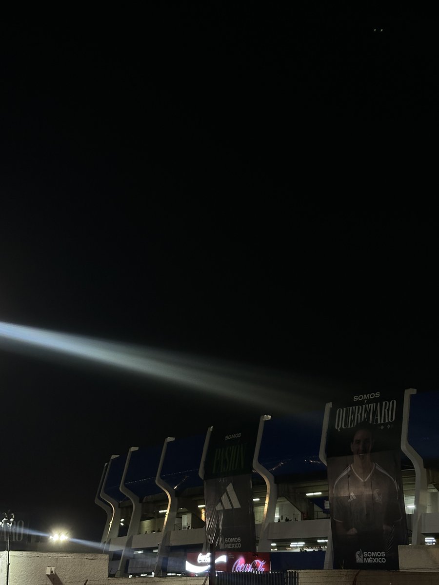 Que noche tan especial banda
Que así sea cada que juguemos 

Nos vemos mañana 🤙🏽