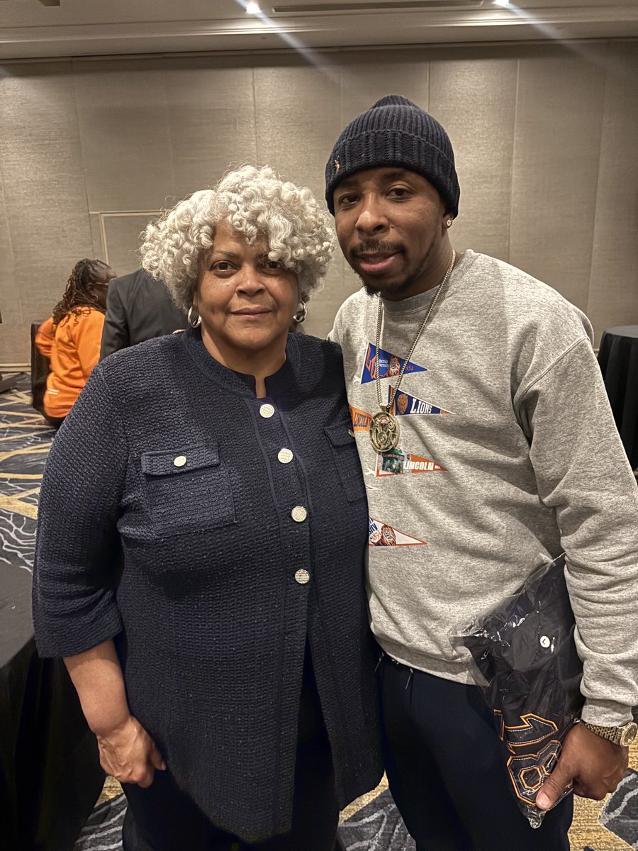 Me and the First Lady of the very first HBCU  ⁦<a href="/LincolnUofPA/">Lincoln University</a>⁩  ⁦<a href="/CIAAForLife/">CIAA</a>⁩  🦁