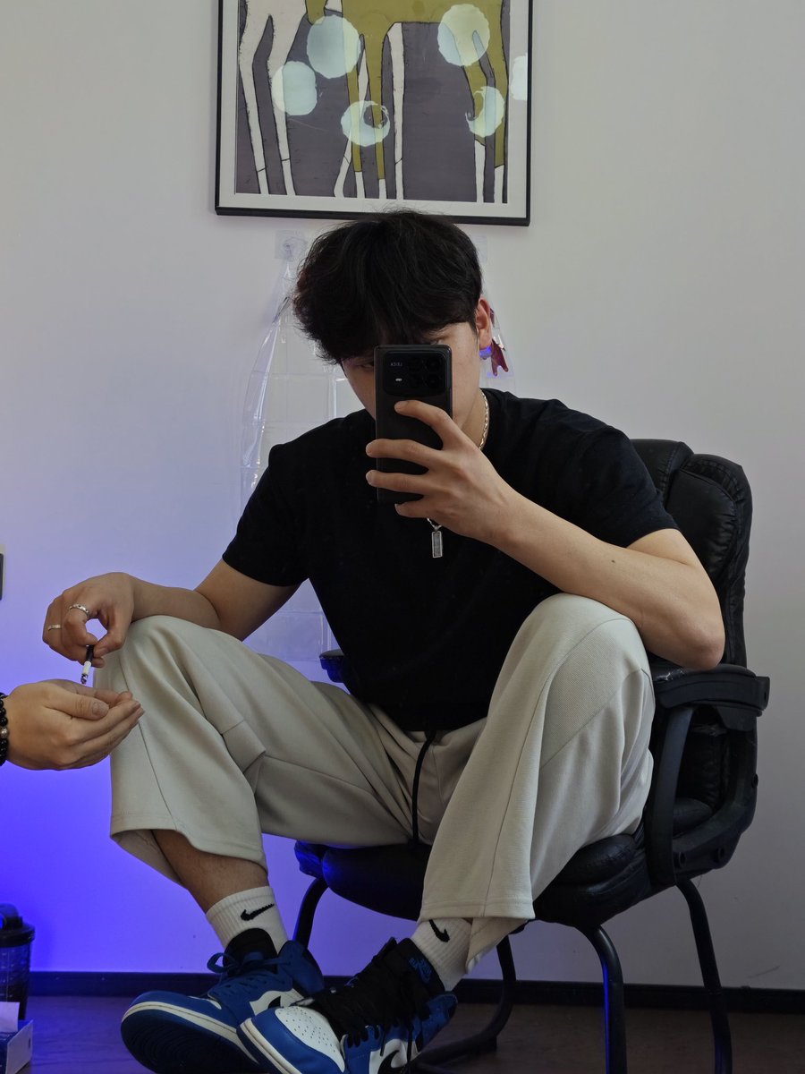 junzhi0119's tweet photo. 当你觉得烫手却不闪躲的时候，你才正式成为了一个合格的工具。 https://t.co/udfYC7K0eL