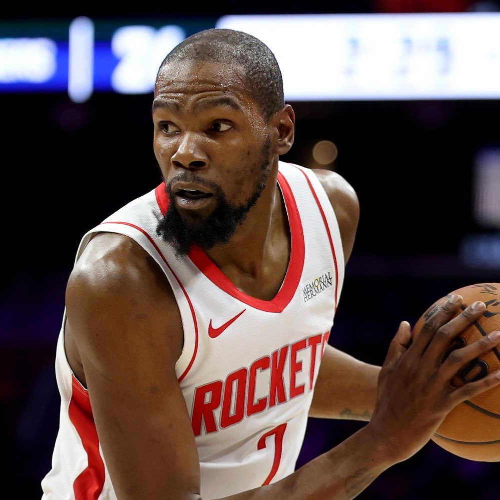 KEVIN DURANT CE SOIR : 

40 POINTS À 50% FG
8 REBONDS
3 ASSISTS
2 STEALS

ET LA WIN FACE AU MAGIC ! 🚀✅

LES ANNÉES PASSENT, LE SLIM REAPER EST TOUJOURS AUSSI LÉTAL ! 🤷‍♂️