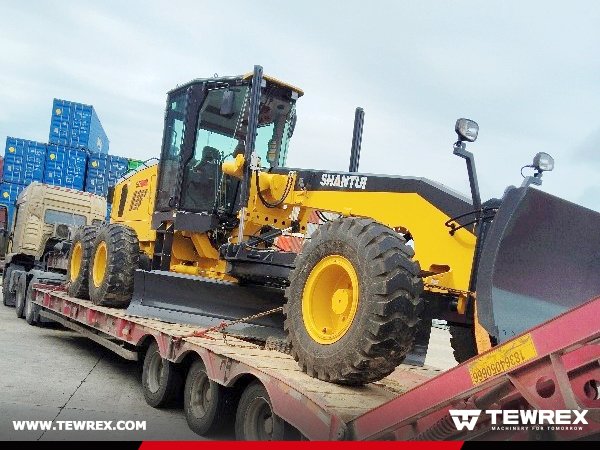 tewrexcn's tweet photo. Export success! 🚜
TEWREX has delivered 1 unit of SHANTUI SG19-B6 motor grader — 16T weight, 3965mm blade, 87.8kN traction. 💪
#TEWREX #SHANTUI #MotorGrader #HeavyEquipment #Construction https://t.co/qbuRwR8WoP