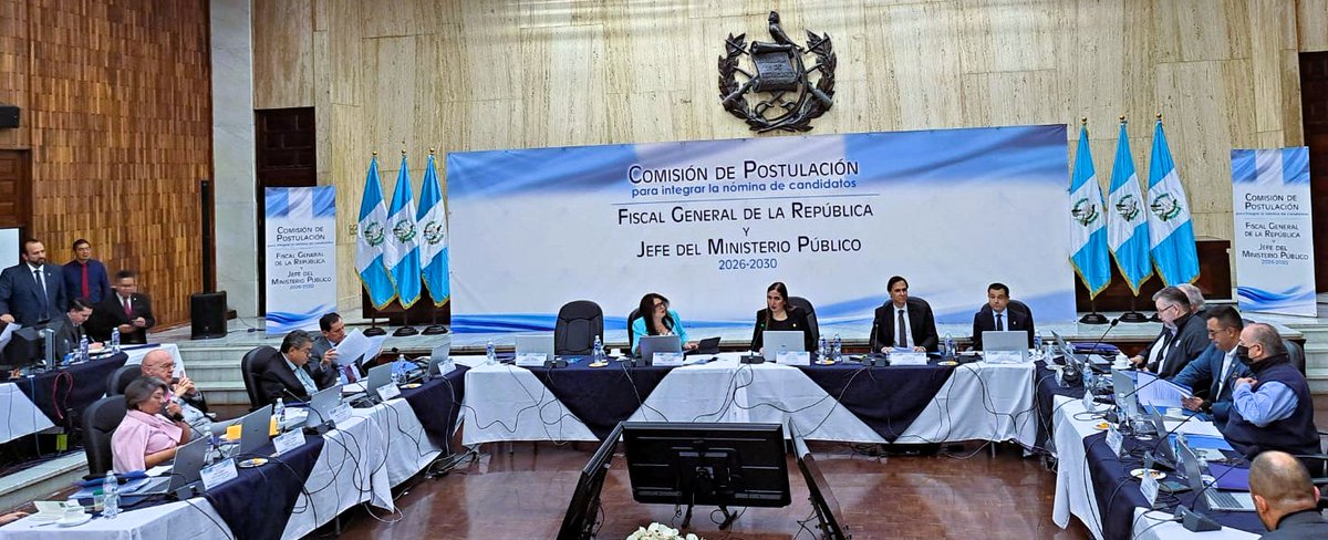 En contra de la modificación votaron la presidenta de la CSJ, Claudia Paredes, y el decano Donald González/UdeO.
En opinión de la magistrada, la modificación podría ser inconstitucional y violar derechos de los aspirantes.
Tal como quedó, la tabla regala 20 puntos a todos.