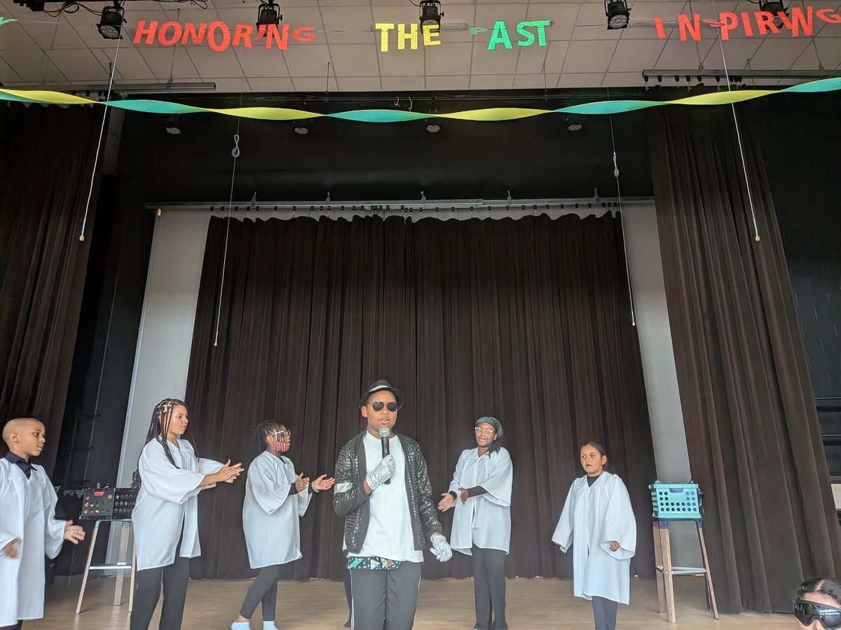 Miss J Thomas tweet media