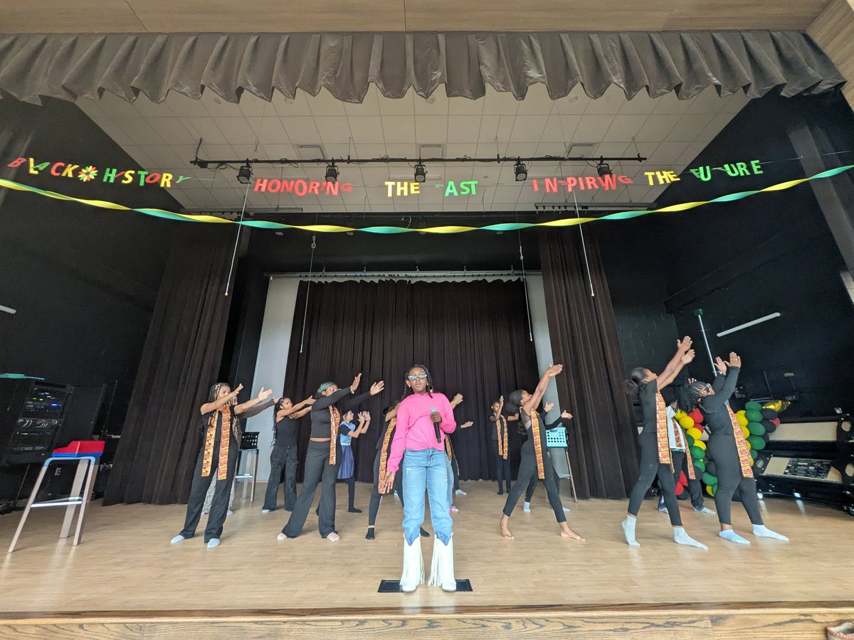 Miss J Thomas tweet media