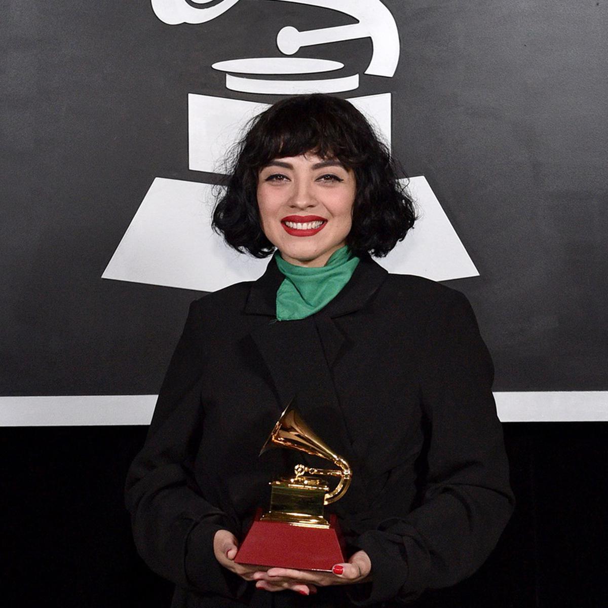 Andres_lat_'s tweet photo. La gaviota de platino que quedará junto a los 4 grammy LATINOS de Mon LaFerte 
Fachos con cagadera 😂😎
#Viña2026 https://t.co/m29jFRHmFx