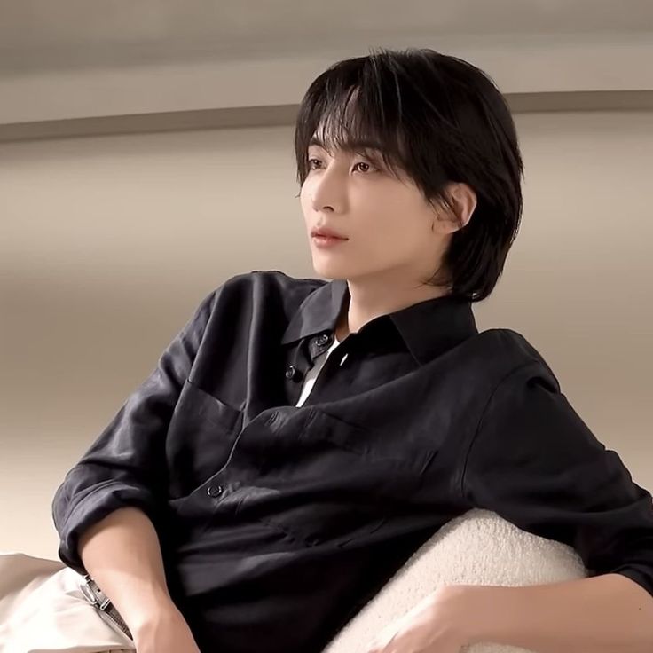 Pattyntf's tweet photo. Au Jeongcheol | 

Abandonado y con un hijo de 5 años, Jeonghan trabaja duro para triunfar como modelo. Su vida cambia cuando su pequeño se cruza con el CEO de la empresa. Seungcheol no quería complicaciones… pero ellos podrían ser la suya favorita https://t.co/XbUovjoc7A