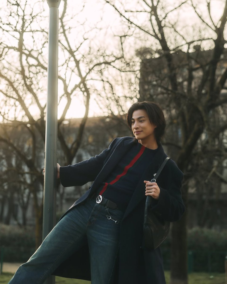 Gulfkanawutofc's tweet photo. Gucci Brand Ambassador กลัฟ คณา​วุฒิ​ ในลุคชุด Ragazzo della porta accanto จากคอลเล็กชั่น La Famiglia กระเป๋ารุ่น Jackie 1961 และรองเท้า Horsebit Loafer ผ้าแคนวาสลายโมโนแกรม GG

GULF GO MILAN FOR GUCCI
#GULFxGucciMFW26
#GucciPrimavera 
#GuccixGulf #MFW​
#Gucci​ #GulfKanawut https://t.co/NsBQeNIesO