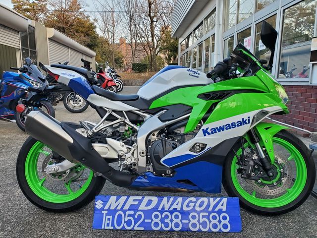 ZX-4RR [40th Anniversary Edition] カワサキ 400cc4気筒エンジン 40