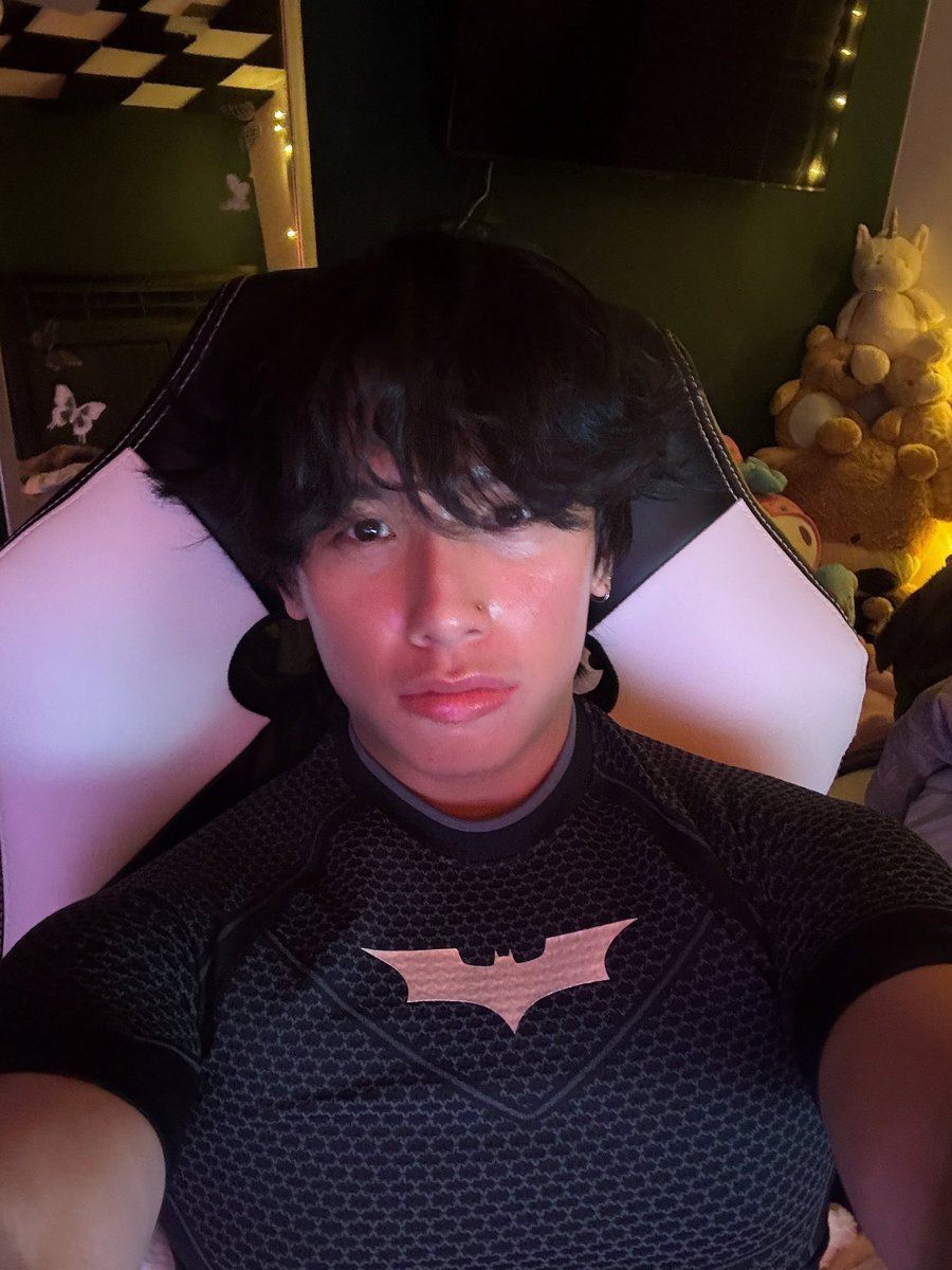 dwgkoa's tweet photo. Lowkey serving https://t.co/O4oYZVKKpJ
