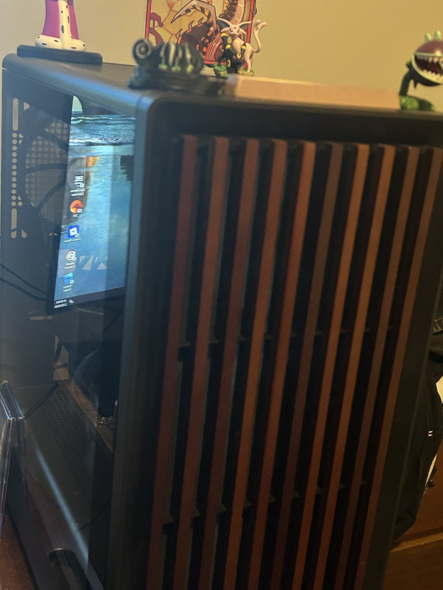 Simple_falcon tweet media