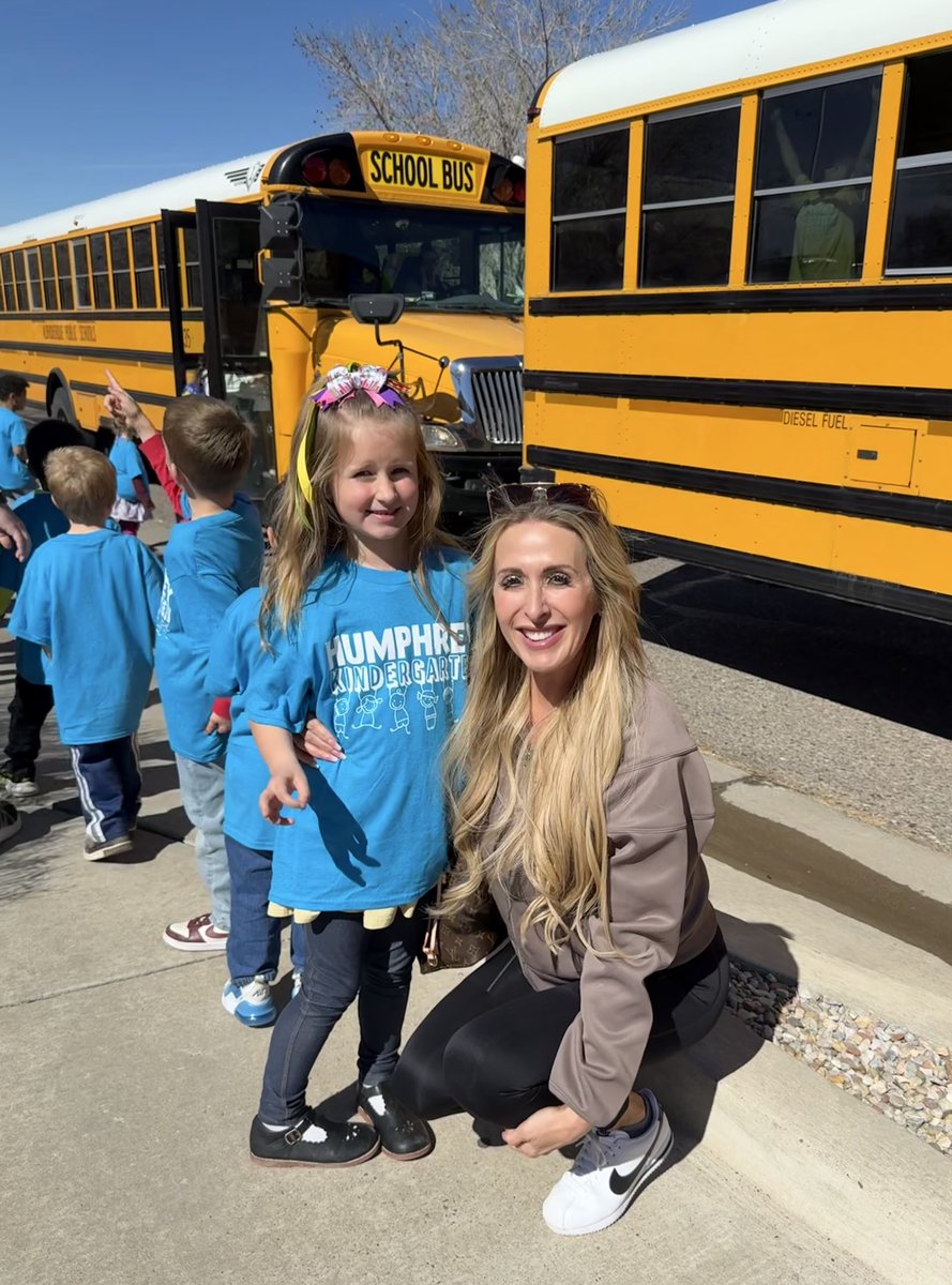 BeautyBabesBall's tweet image. Loved joining Lola and her kindergarten class at the fire station. @abqfire - 
Fire Station 20 was amazing to these kids today! 🥰👧🏼🚒🚨🔥

#lola #kindergartencutie #fieldtrip #firestation