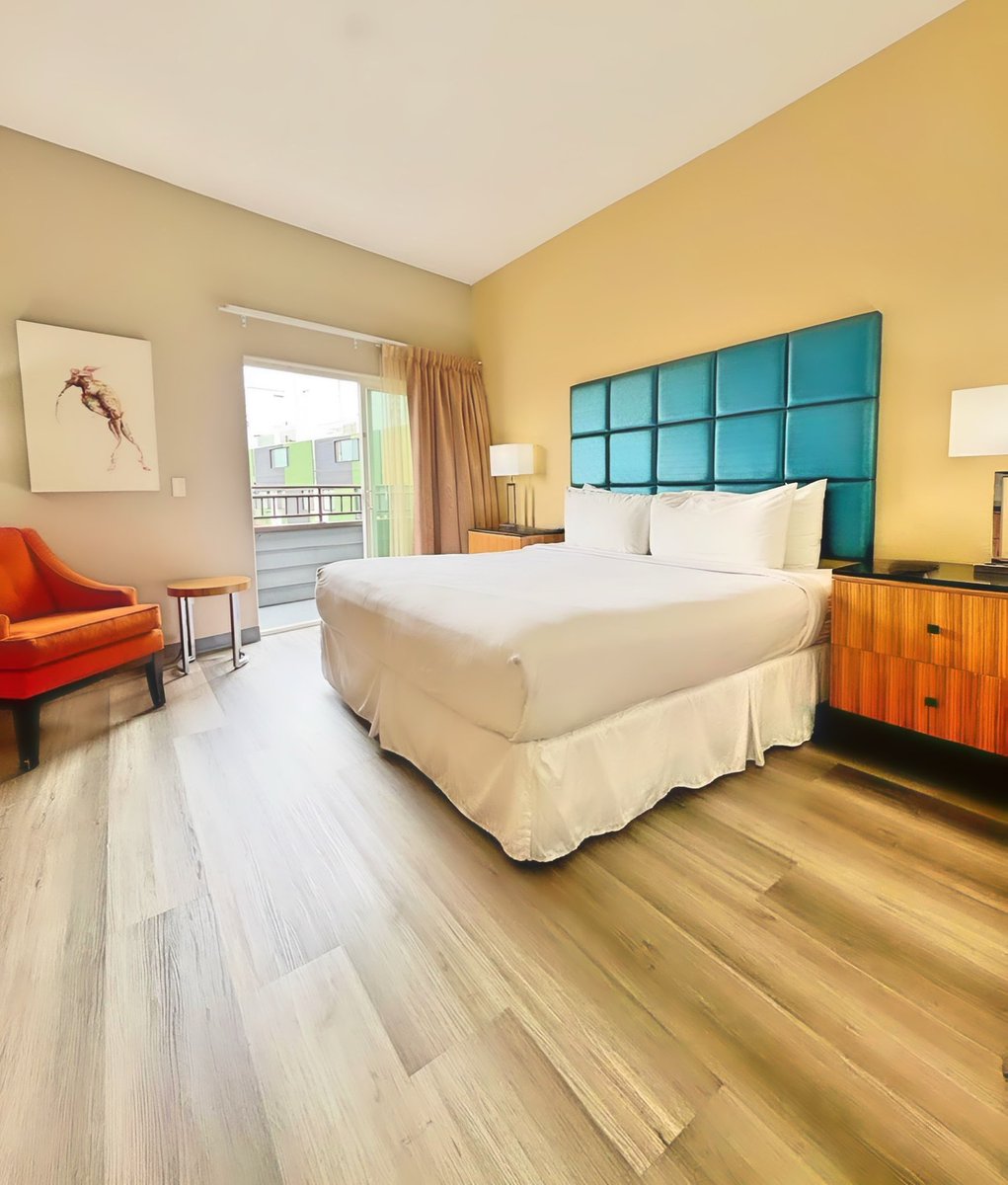 Sixty5 Media tweet media