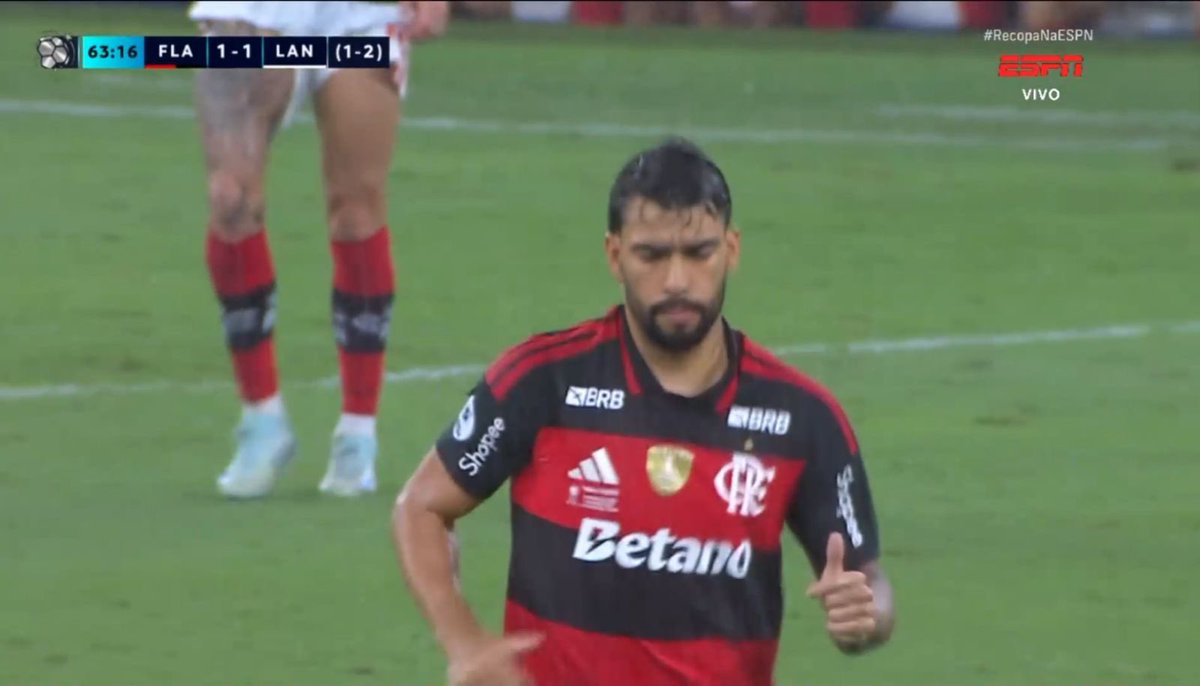 vitorlindoolfo's tweet photo. Flamengo + Lucas Paquetá é a cara do fracasso desde sempre. Só me lembra tempos sombrios https://t.co/5XaXYJhgNS