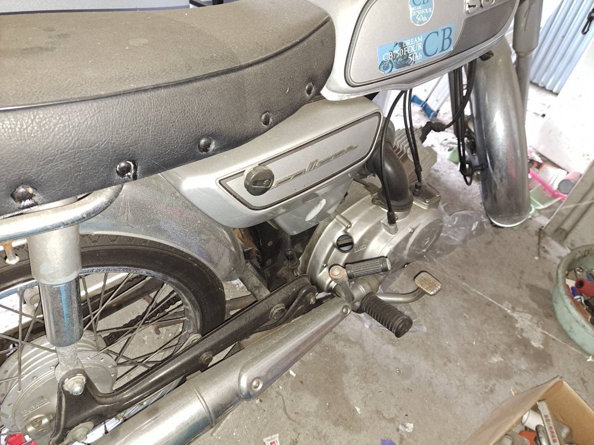 0603Minoru's tweet photo. 誰か買いませんか？昔のバイクみたいなんですが。売りたいと思ってます。気になる方コメントDMしてもらえたら嬉しいです！コレダスポーツ50 https://t.co/D81pWtgLRR