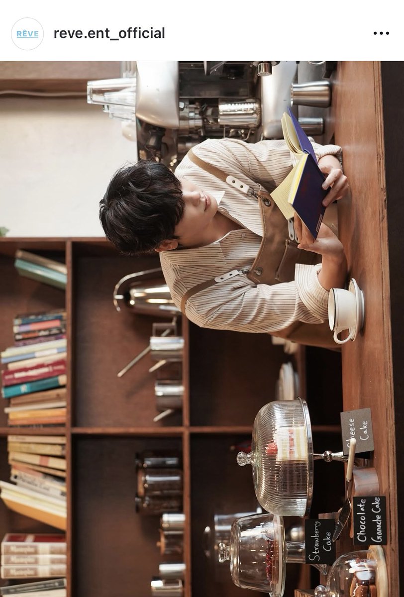 こちらの店員さんがいるカフェはどこにありますか🤦🏻‍♀️🤦🏻‍♀️