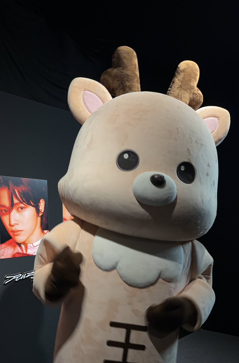 รักทิสุดในโลก (ᴛ ⩊ ᴛ)♡♡