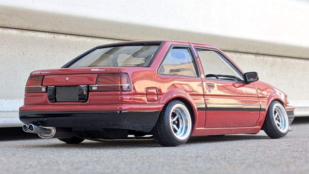 今月作ったプラモ晒そうぜ完成品はAE86レビンだけでした😌NSXは制作中