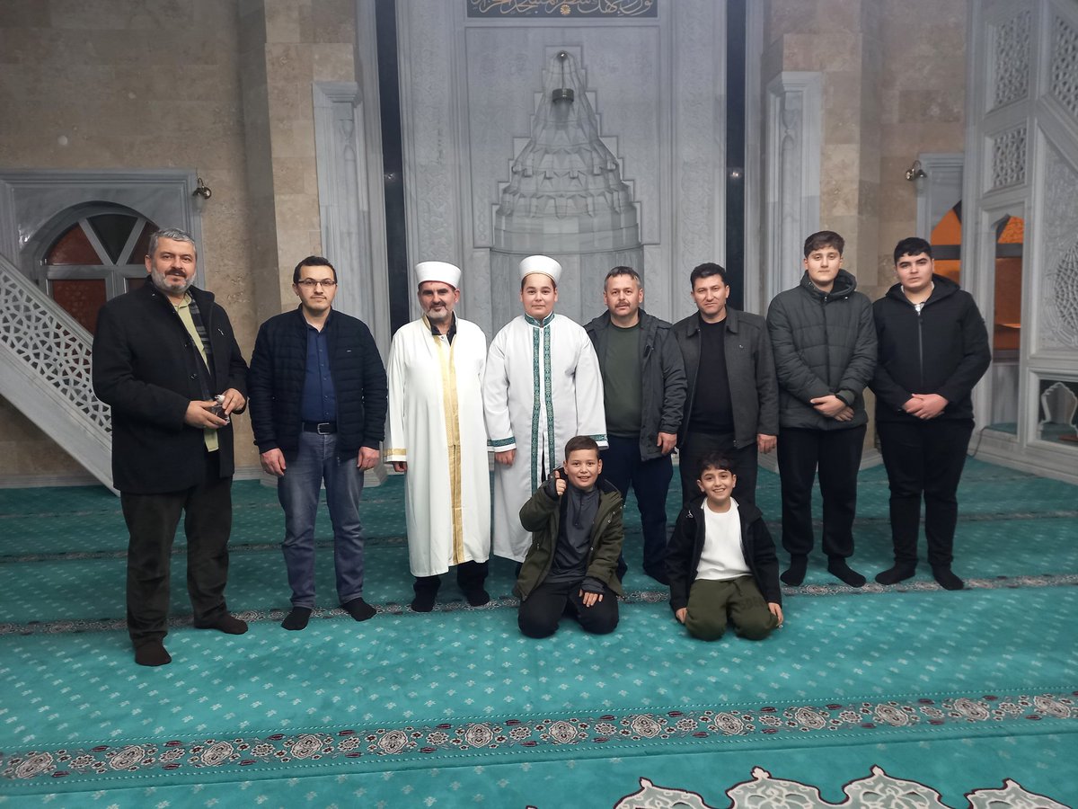 MAARİFİN KALBİNDE RAMAZAN Etkinlikleri kapsamında 26.02.2026 Perşembe, Teravih Namazını hafız talebelerimizden Umutcan BAYHAN'ın imametinde Çağlayan Camiinde öğretmen, öğrenci ve velilerimiz ile birlikte eda ettik. Allah kabul buyursun..
