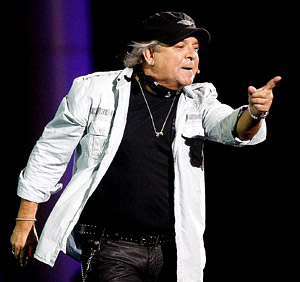 JonathanLopez_A's tweet photo. El único The Real StandUpero!
#Viña2026 https://t.co/34yE6LPtaF