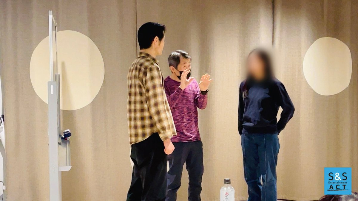 ss_act's tweet photo. 上手く見せることより、
ギリギリまで溜めておける体感力のほうが、
役はずっと魅力的になる。

#演技実践ワーク
#有薗芳記 https://t.co/fNnXOcojiI