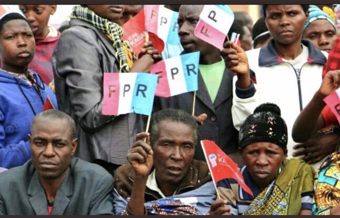 DadanSauveur's tweet photo. 1) Petit à petit la colère monte au Rwanda🇷🇼, les rwandais n'en peuvent plus entre dictature, faim, répression, impaiement, enrôlement forcé dans le m23.

Face à toutes ces dérivés la jeunesse rwandais brise le silence et réclame des comptes au dictateur. https://t.co/J0IbsyrR4g