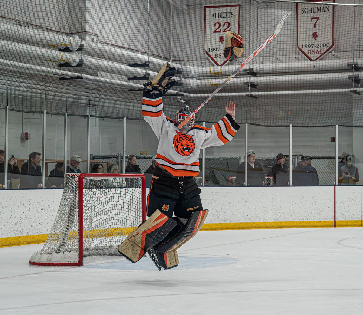YouthHockeyHub's tweet photo. BHS  
Section 2A Final    

FINAL
Delano > Blake (6-2)  

DEL: L. Halonen (3G), Kangas, D. Halonen 
BLK: Bisbee, Geislinger

The Tigers are headed to STATE!   

SOG: 25-19 DLN https://t.co/56CrEVaT5Q