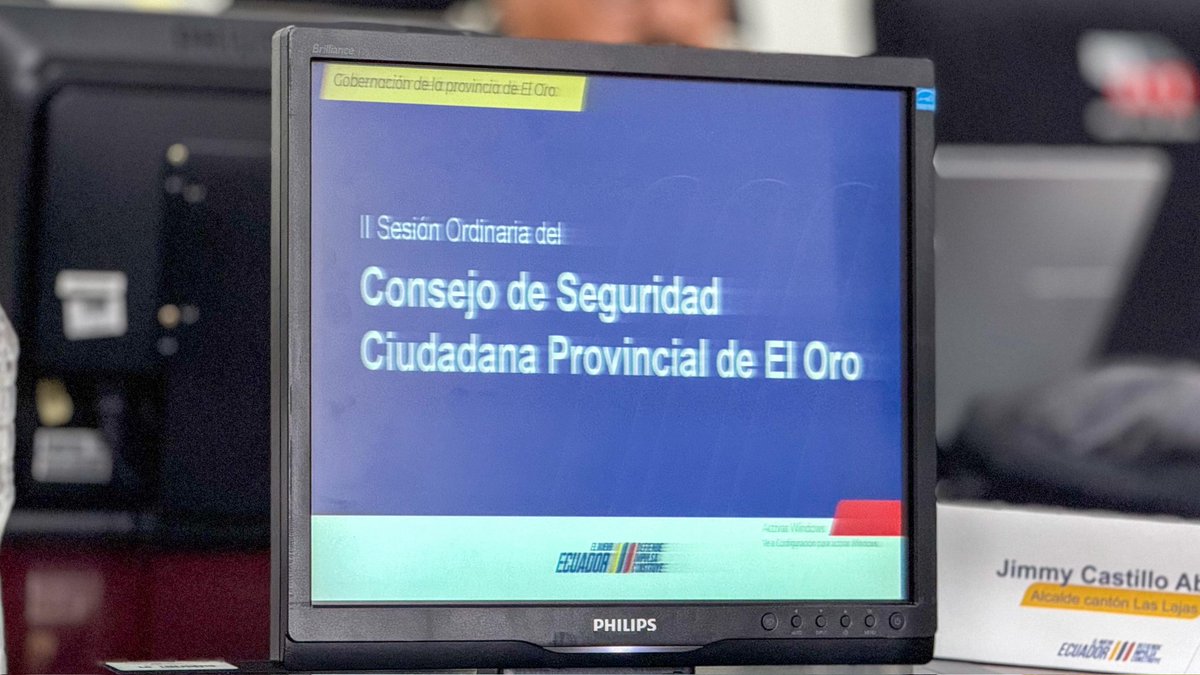 GoberElOro's tweet photo. 📍Machala

El gobernador @JaimeSerpaEc lideró la II Sesión Ordinaria del Consejo de Seguridad Provincial de El Oro, donde se articularon acciones estratégicas y compromisos interinstitucionales para fortalecer la seguridad y el bienestar de la ciudadanía.

#ElNuevoEcuador https://t.co/CWc9jNCXbi