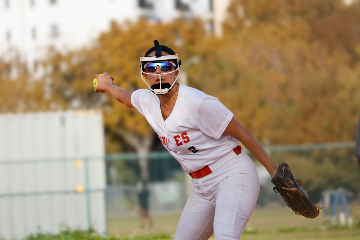 CavsConnect's tweet photo. This afternoon, our Lady Cavs faced Coral Park at home. From the very beginning, they gave it their all and left every ounce of energy on the field, earning an incredible 15-0 victory. We couldn’t be more proud of this team! https://t.co/evyzJnpT14