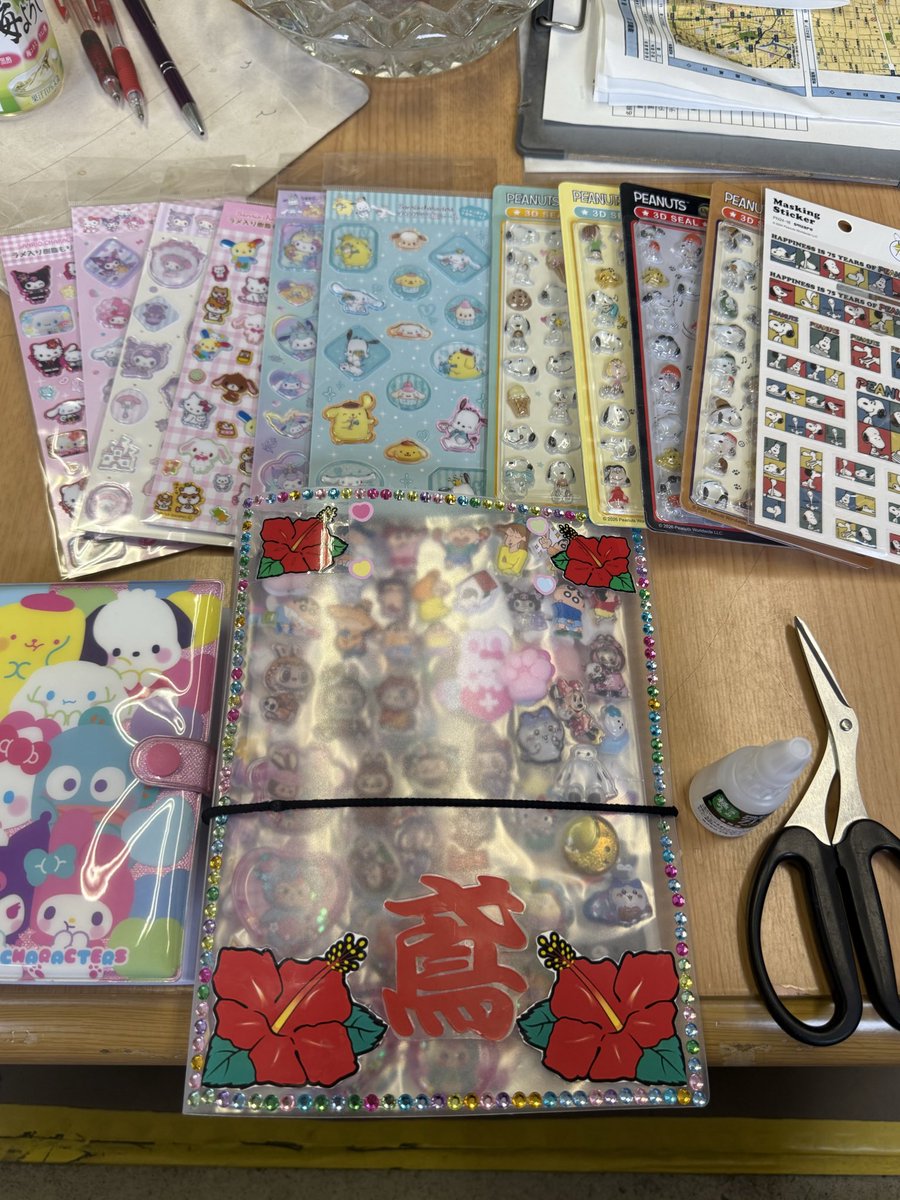 4takemoco's tweet photo. 娘の影響でシル活にハマってしまいました🥰
41歳バツイチ彼女なしです☺️
シール交換希望の方はDM下さい🌸 https://t.co/1IKEJsSTNi