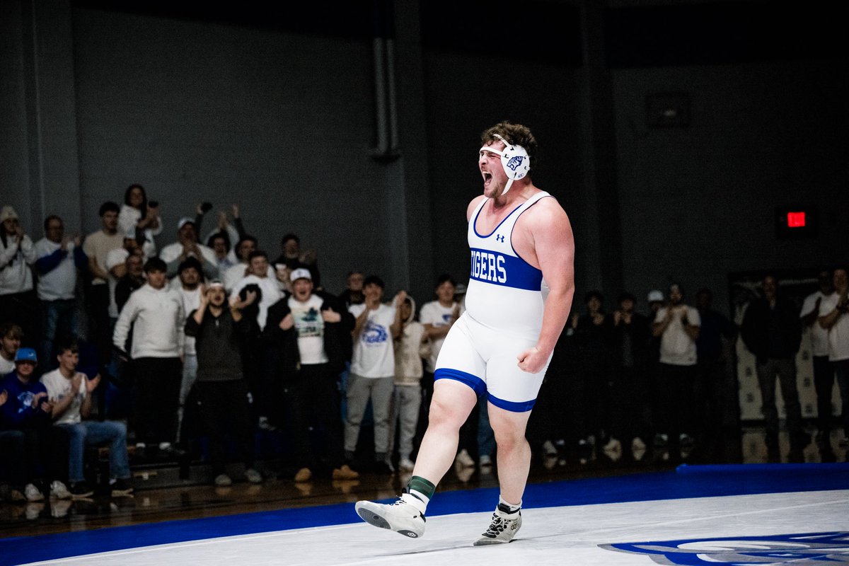 Dakota Wesleyan Wrestling tweet media