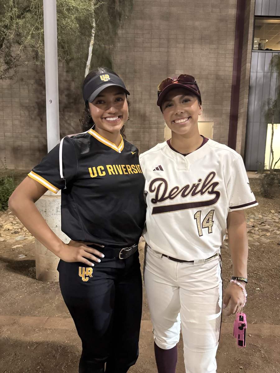 El Paso Chilis-Solis 🥎 tweet media