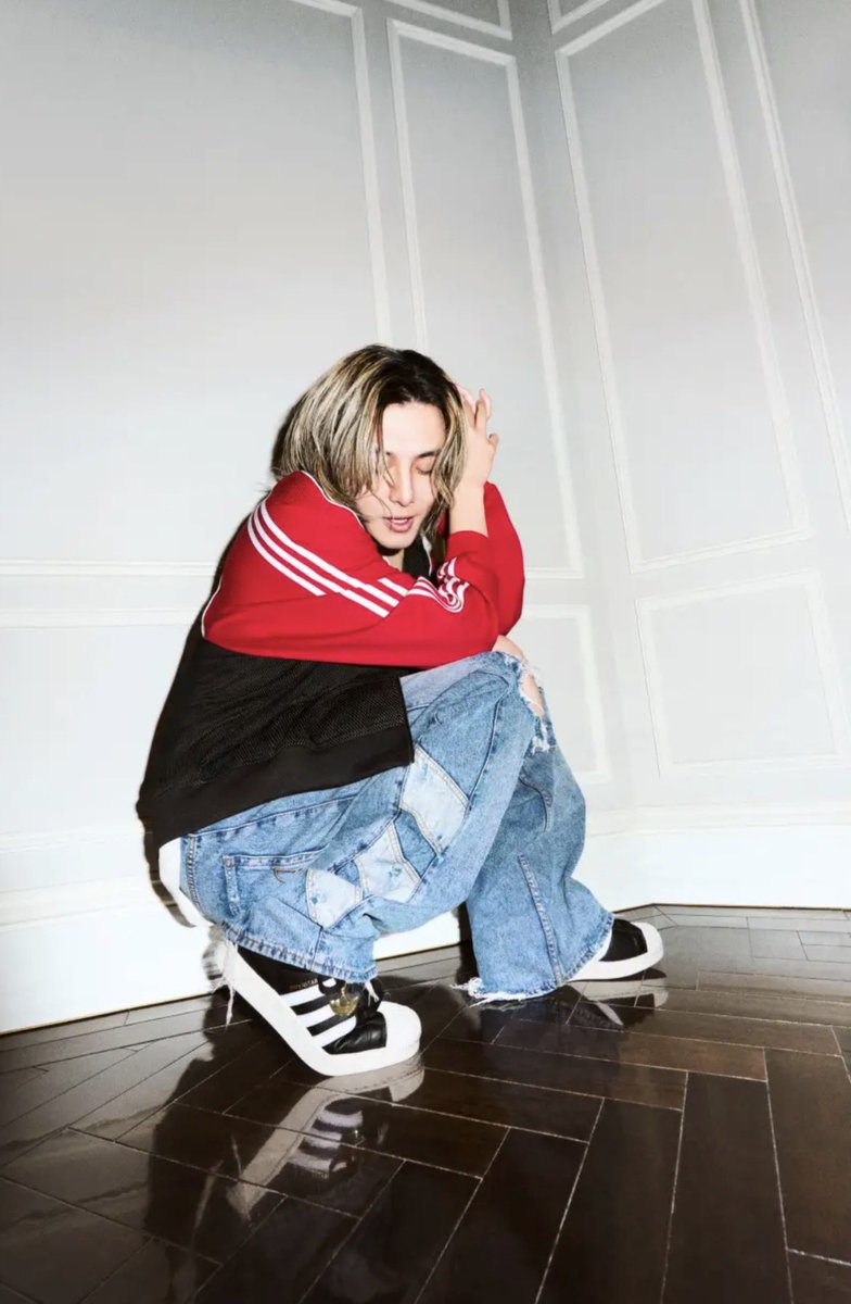 なんでそんなにかっこいいんだ！！イケ散らかしすぎなんだよー😭 自分