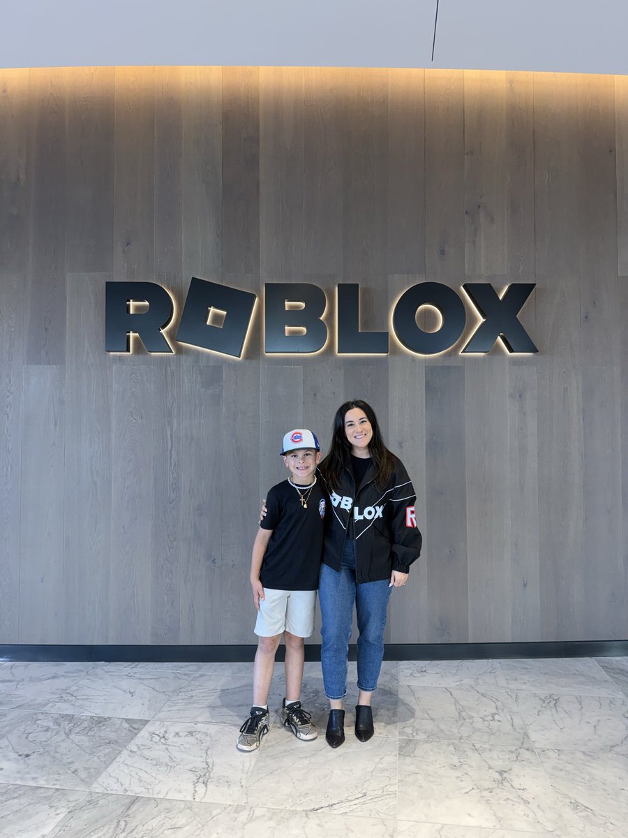 BOYMAMAG's tweet photo. Today was “Take Jameson to Roblox” day! Safe to say he had a blast. He even met @iKingEsXI and @iKingEtXI 👏🏼 Driving home he said “ok mom, you’re pretty cool” 🥹♥️ https://t.co/b1pzf2TzVt
