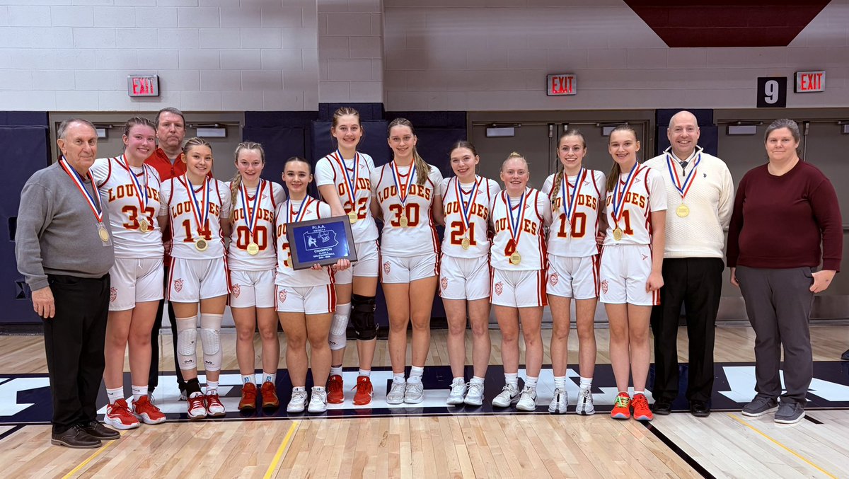 OLOLRedRaiders's tweet photo. BACK-TO-BACK!! 🏆

Congratulations to the girls basketball team as it captured its second consecutive District 4 Class 1A Championship Thursday night at Shikellamy following a 59-45 victory over Benton!

The district title marks the 15th in program in history https://t.co/eeHfEzZ1kN