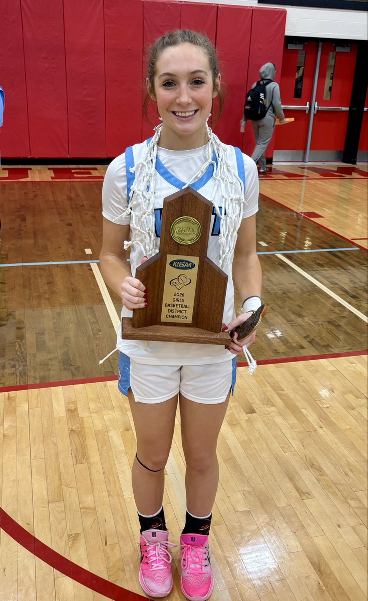 KatieBMastin's tweet photo. Back to back District Champs!
@WJHS_LadyHoops @12thSports @BrianBJessfm #jobsnotdone https://t.co/9t6t4PCWn0