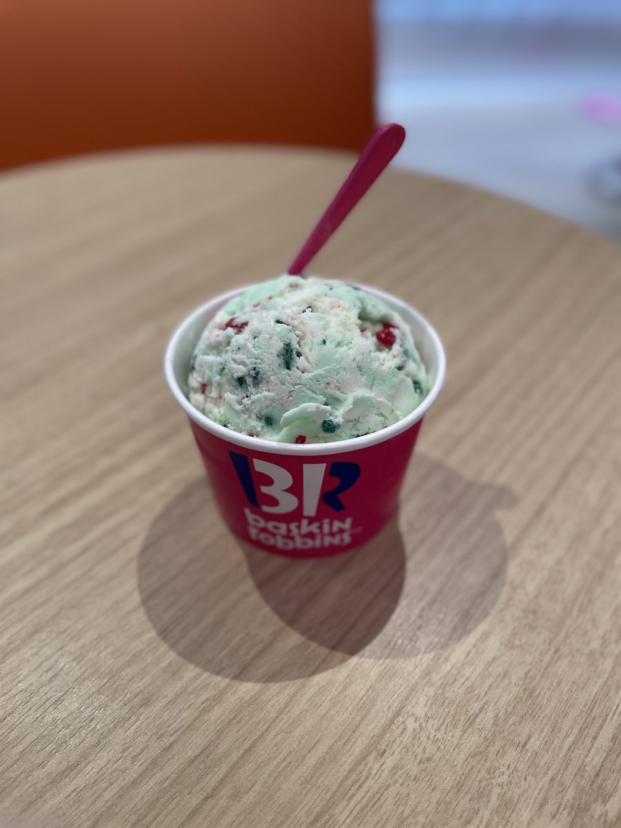 運良く待ち時間なかったけどレジでめちゃくちゃ並んで疲れたから31🍨