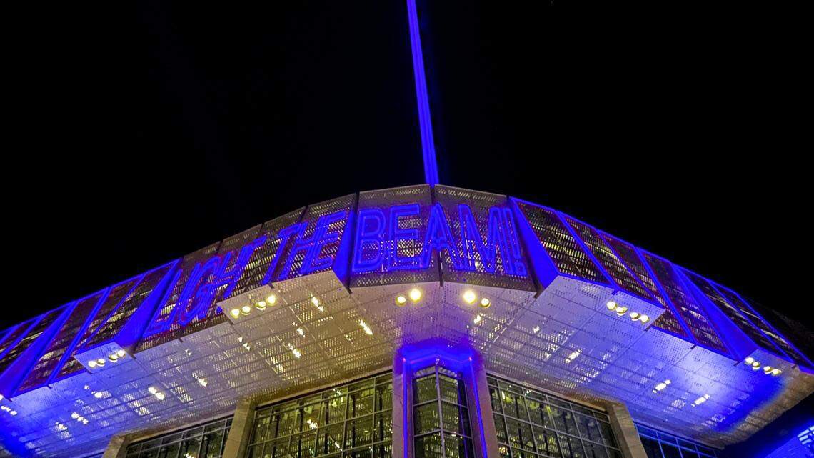 SacBeam's tweet photo. IM BACCKKKKKK!!! 🟣🔦 

#LightTheBeam #BeamTeam https://t.co/B1YFoovffc