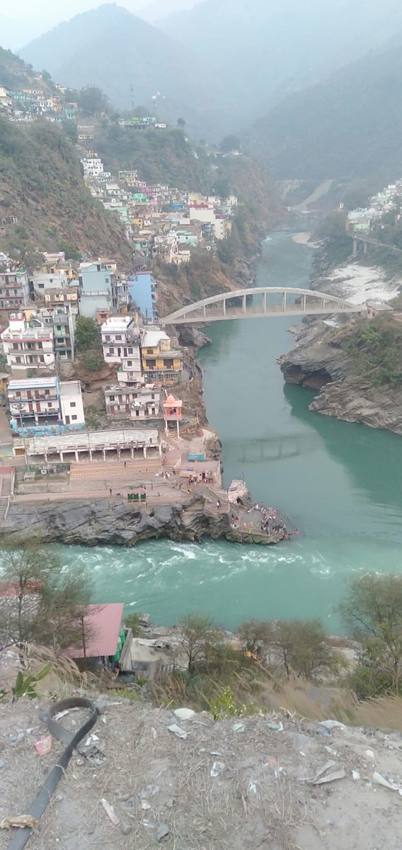 *#Brāhmī label inscription
*This piligrimage record  is engraved on a rock, found at #Devprayag #Tehri Garhwal dist., #Uttarakhand.
*It is written in #Sanskrit language, and #Brāhmī character (4th century C.E)
"Reads: *Guhīśvaradatta*
*Director (Epi), ASI.