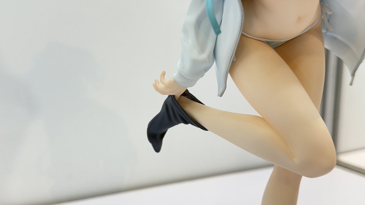 在三創舉辦，限時三天的「Good Smile模型狂歡祭2026 in 台灣」，也展出了監修中，《敗北女角太多了！》八奈見杏菜泳裝ver.模型，可以從各角度看見其魅力。
#マケイン