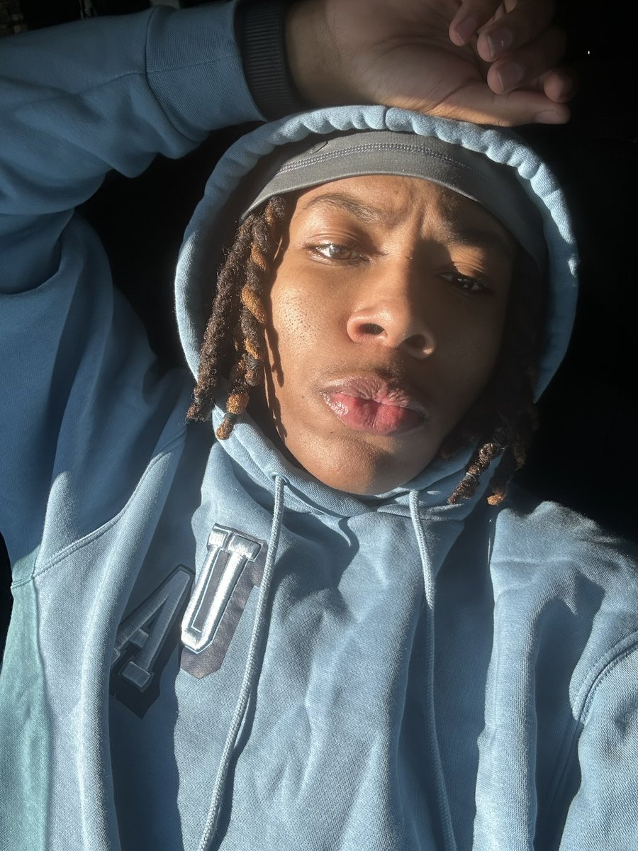 Mrputitdown tweet media