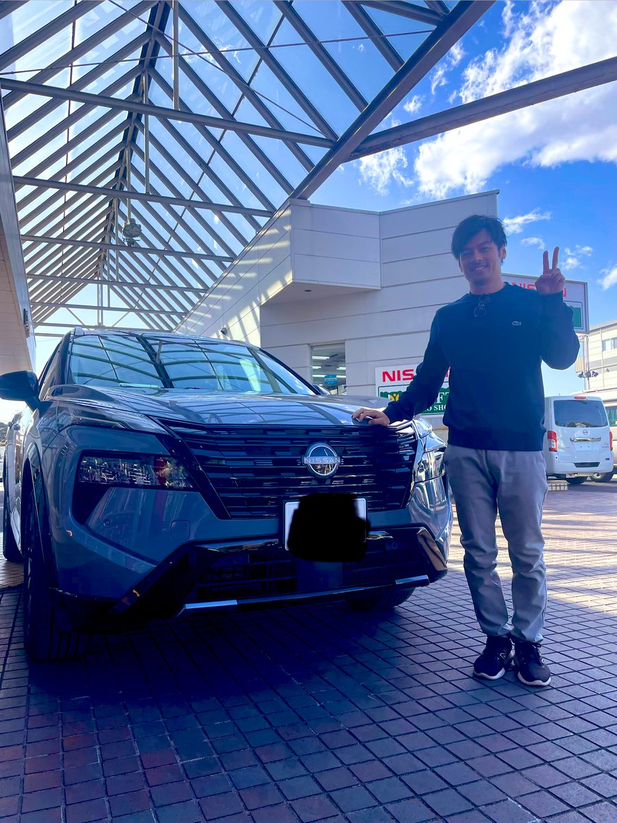 mappyinME's tweet photo. 【報告】
車を買いました。
最新の日産エクストレイルです。

お金は相当にかかりましたが大いなる価値しかない。

・移動コスト(手間)爆下がり
・行動範囲の広がり
・所有する喜び

海外渡航時に売れば半額は戻ってくるので、全然アリ。

行動範囲が拡がると色んな世界を見れるのが何より素晴らしい😊 https://t.co/BaLg51ORBd