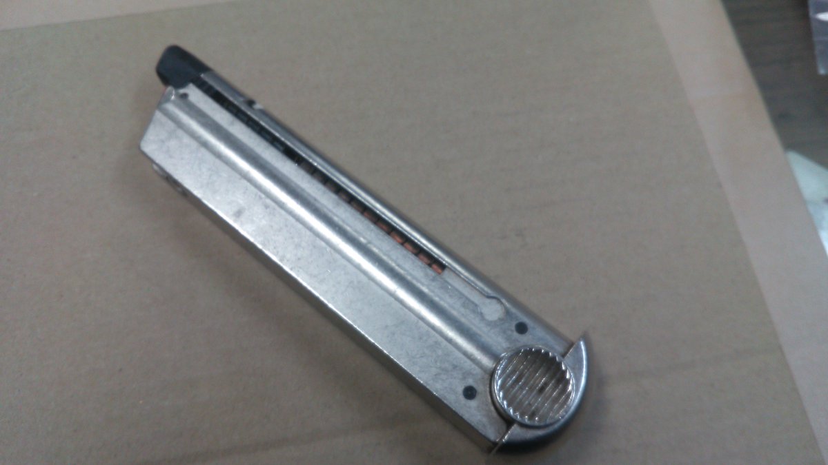 GHwooper's tweet photo. 【中古買取品】

タナカ　ルガーP08
マルシン 南部十四年式
KSC　トカレフ？

3点のマガジン買取がありました
現時点ではガス漏れはしてないようですが
砂ぼこりの汚れが少々・・・
1ヶ￥880円で品出ししました
＃P08 ＃南部十四年式 ＃トカレフ https://t.co/eIvBAQtQsc