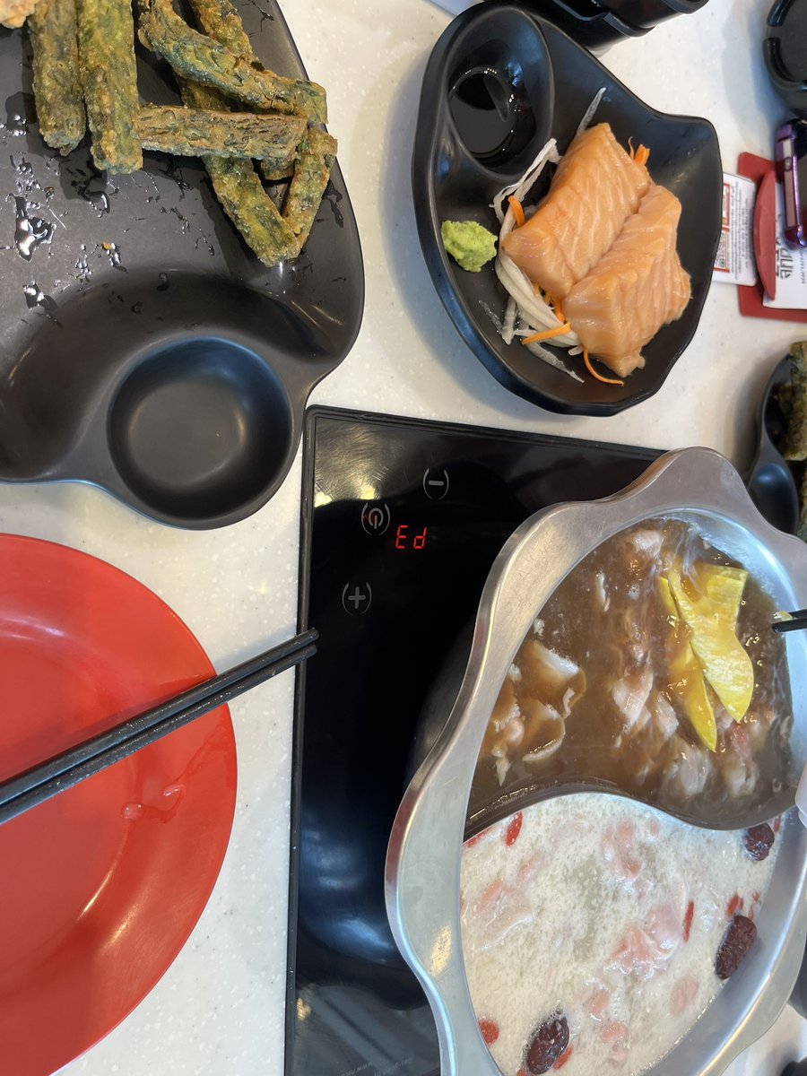 กำลังฝันโดนปลุกมากินคั๊บ ไม่แค้นเล๊ย จริงจริ๊ง <a href="/kuti_kk/">𝐊</a>